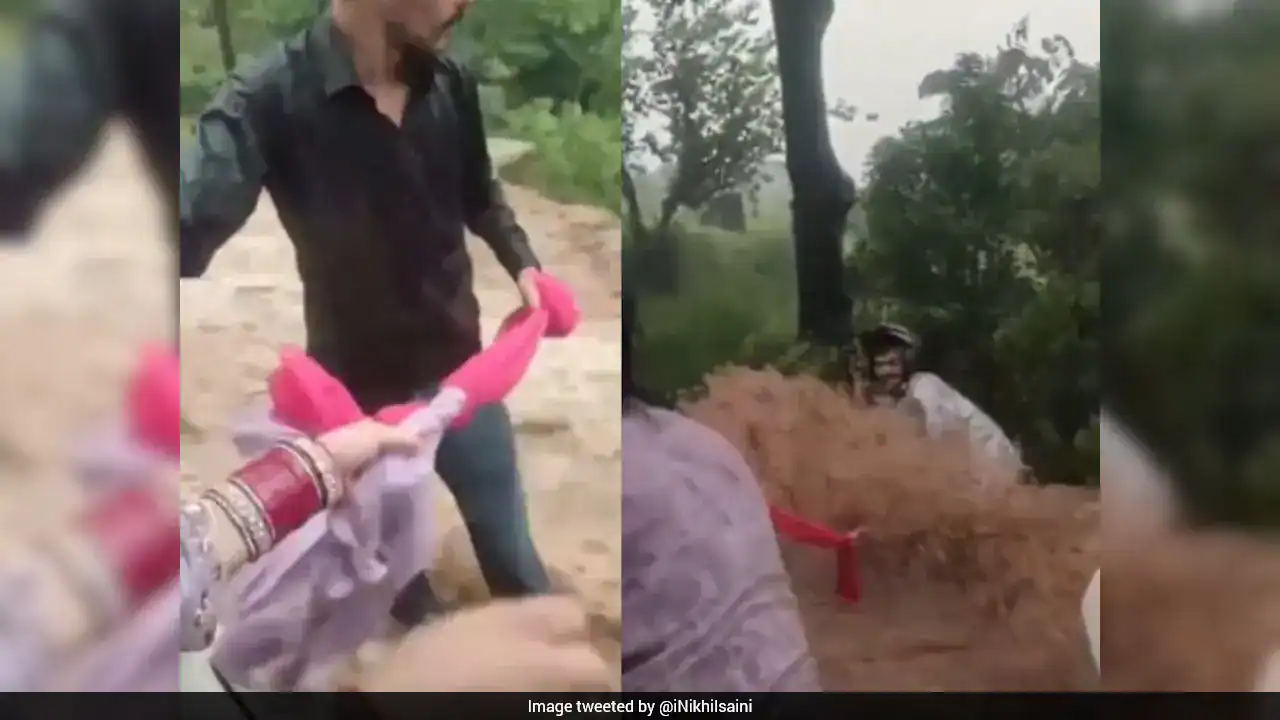 डुपट्टा बचाता है साइकिल चालक को चंबा में बाढ़ से, बचाव का दृश्य कैमरे पर