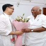 संसदीय कार्य मंत्री किरेन रिजिजू ने राज्यसभा में विपक्ष के नेता मल्लिकार्जुन खड़गे से नई दिल्ली में की मुलाकात